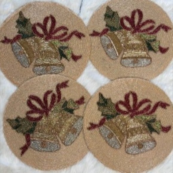 NWT FOUR Christmas Bells Holiday Bead Embellished Placemat Chargers - Picture 3 of 8